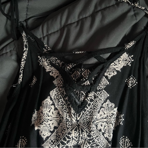 Romper - Picture 3 of 4